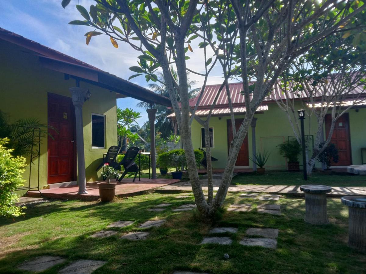 Motel Aurora Damai Pantai Cenang  Exterior foto